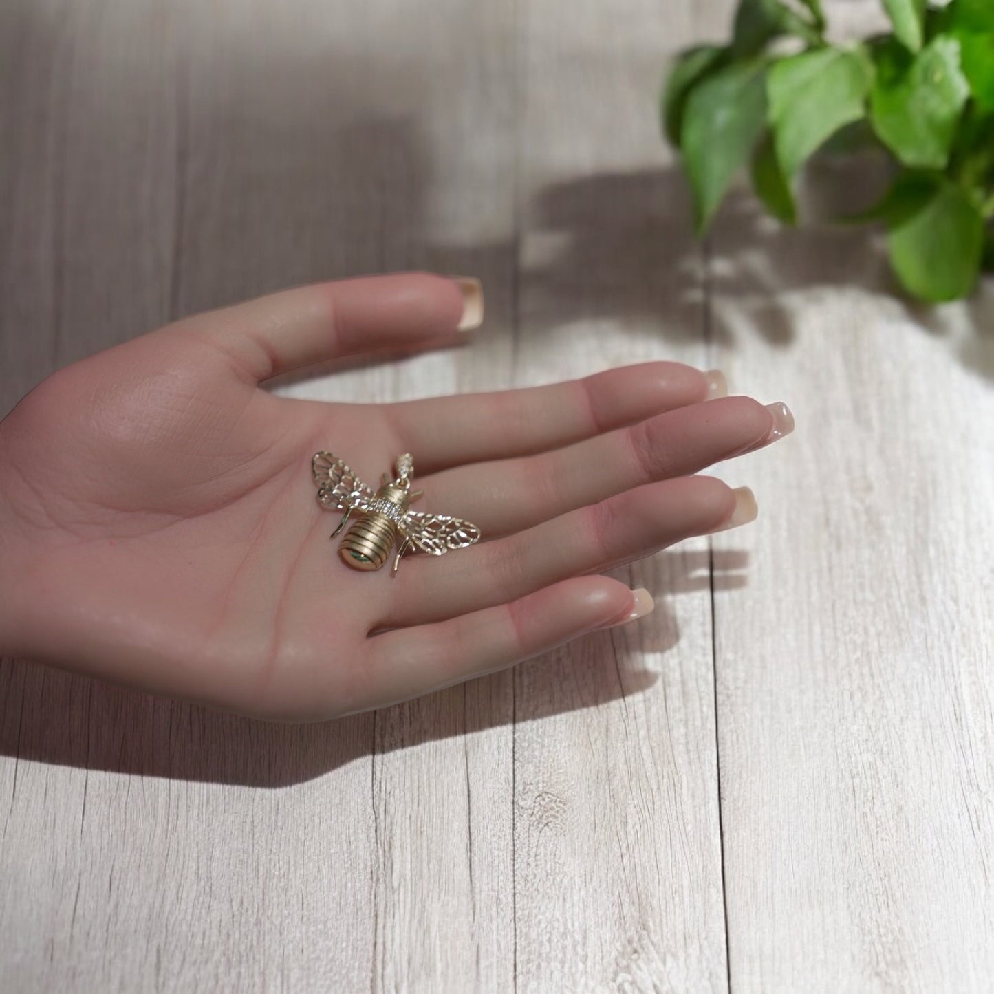 14k oro amarillo dije de abeja